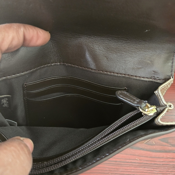 Coach wristlet Metallic Gold - Picture 2 of 7